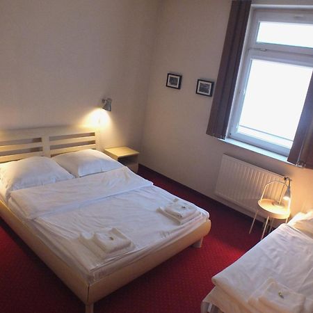 Motel Subaru Varsó Kültér fotó