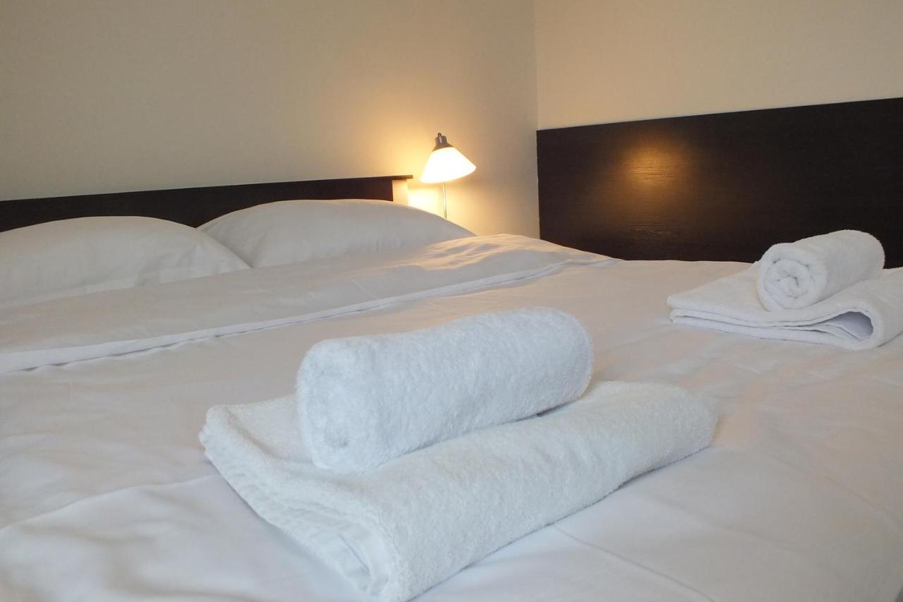 Motel Subaru Varsó Kültér fotó
